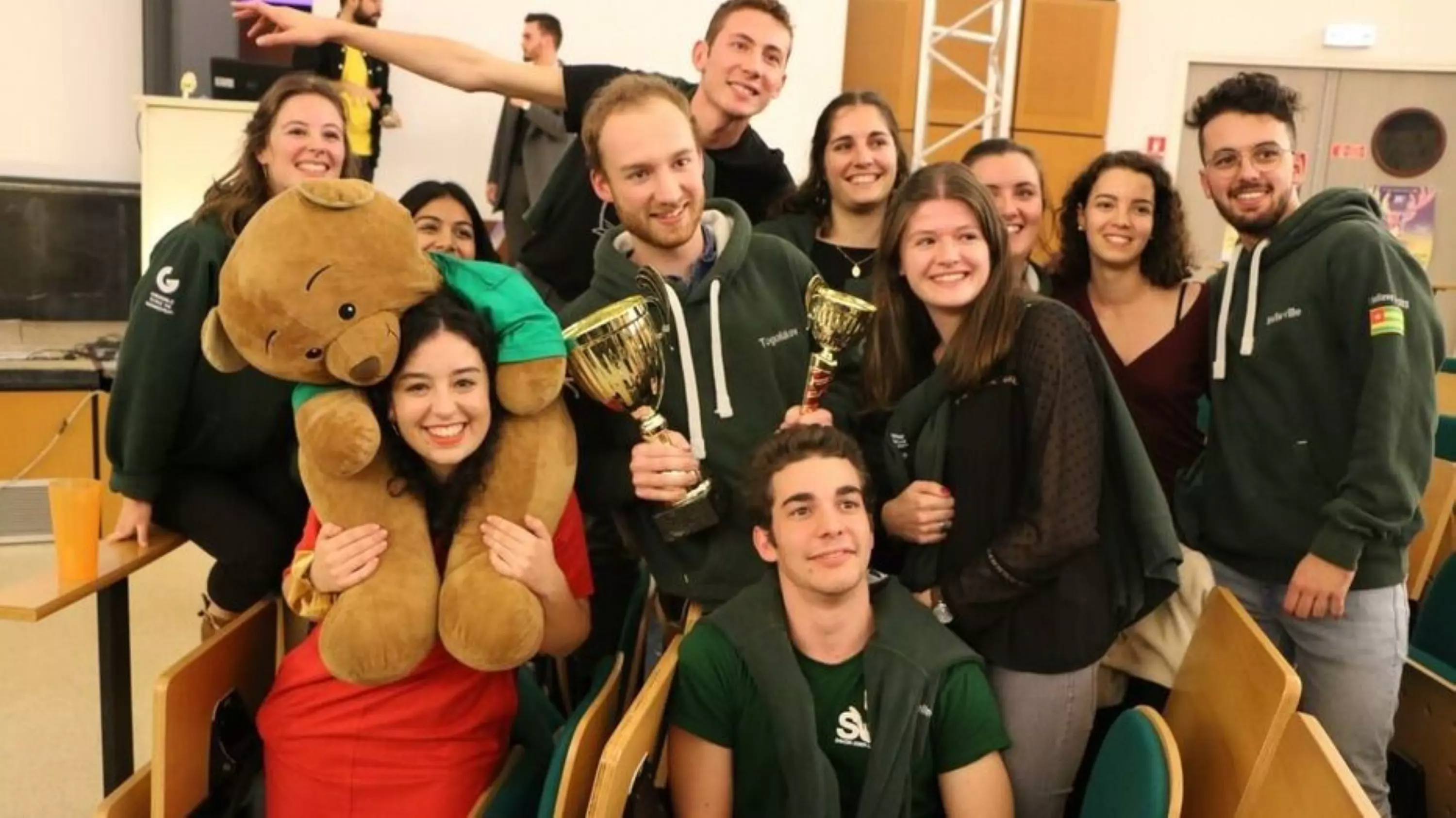 L'équipe de Savoir Oser la Solidarité nommée meilleure association étudiante de France 2019